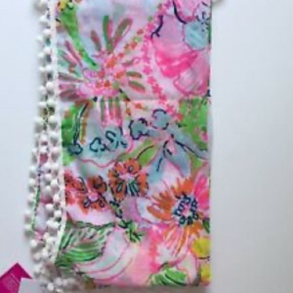 NWT Lilly Pulitzer Nosey Posie Pom Pom Scarf - Picture 12 of 12
